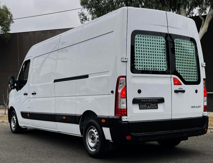 2021 Renault Master Pro 120kW