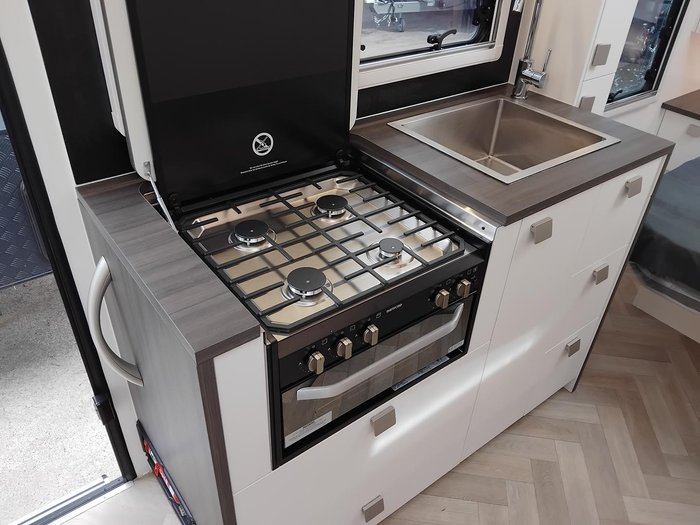 2026 New Age Caravans My26 Manta Ray 16Ft Couples Full Composite