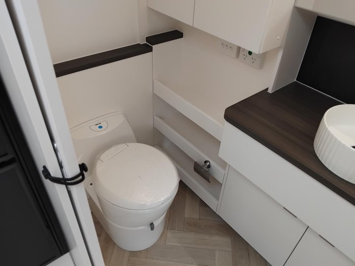 2026 New Age Caravans My26 Manta Ray 16Ft Couples Crazy Price Clearance!