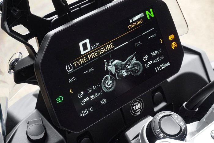 2025 BMW F 900 GS Enduro F 900 Yellow