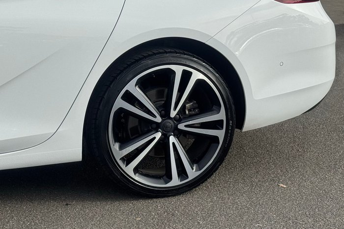 2018 Holden Calais V