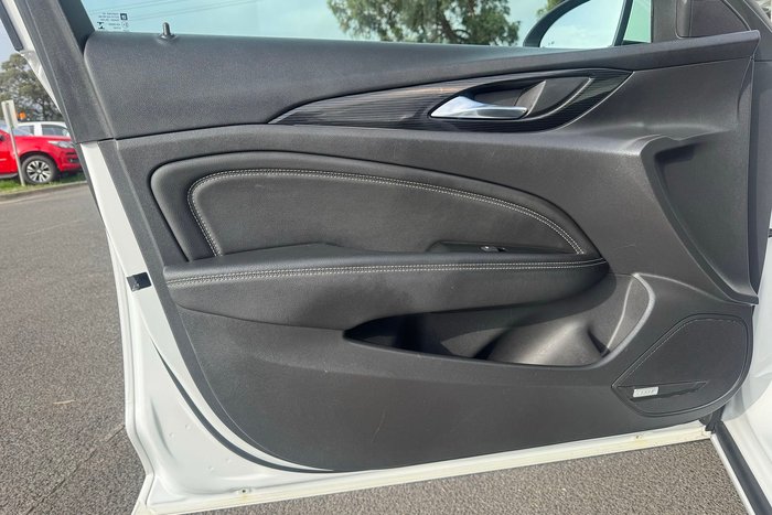 2018 Holden Calais V