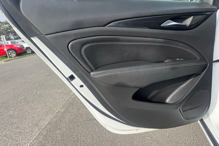 2018 Holden Calais V