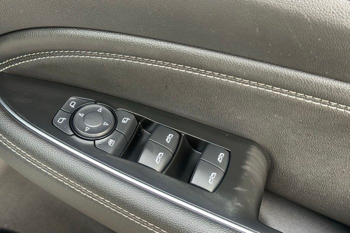 2018 Holden Calais V