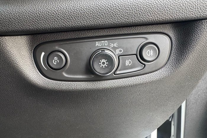 2018 Holden Calais V