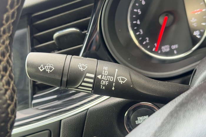 2018 Holden Calais V