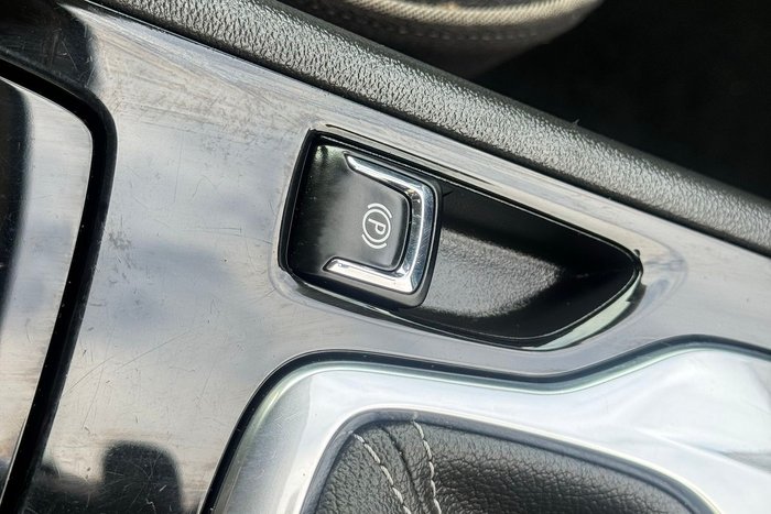 2018 Holden Calais V