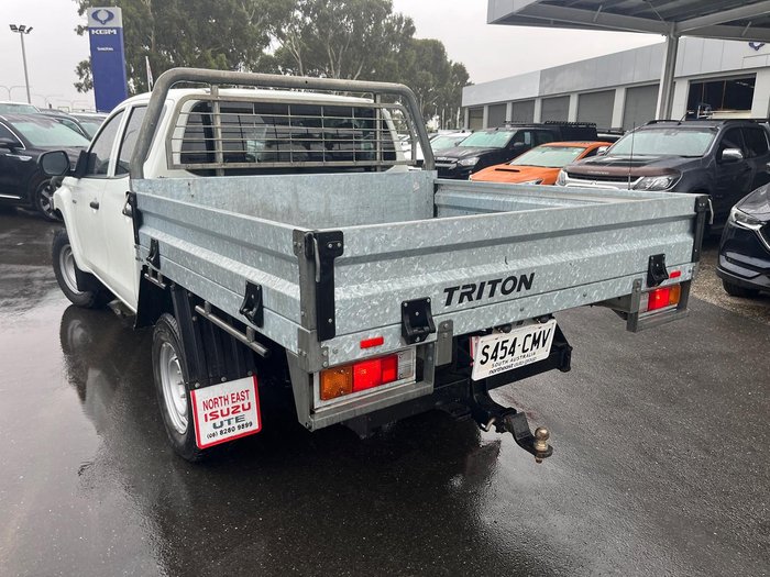 2021 Mitsubishi Triton GLX