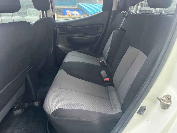 2021 Mitsubishi Triton GLX