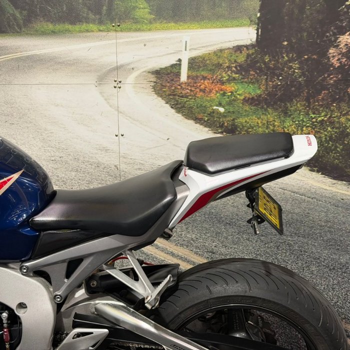 2010 Honda CBR1000RR (FIREBLADE) White