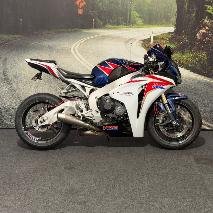 2010 Honda CBR1000RR (FIREBLADE) White