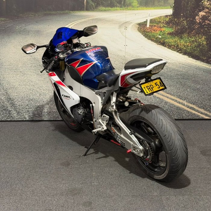 2010 Honda CBR1000RR (FIREBLADE) White