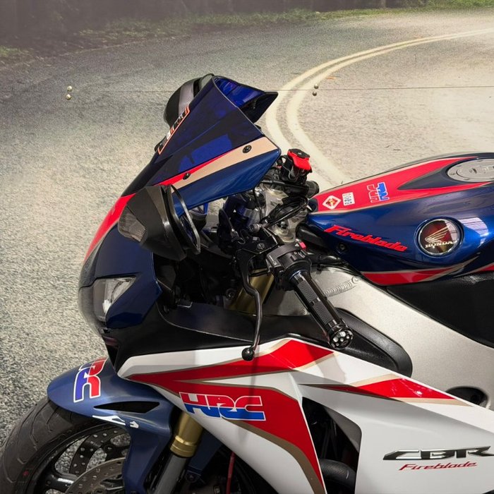 2010 Honda CBR1000RR (FIREBLADE) White