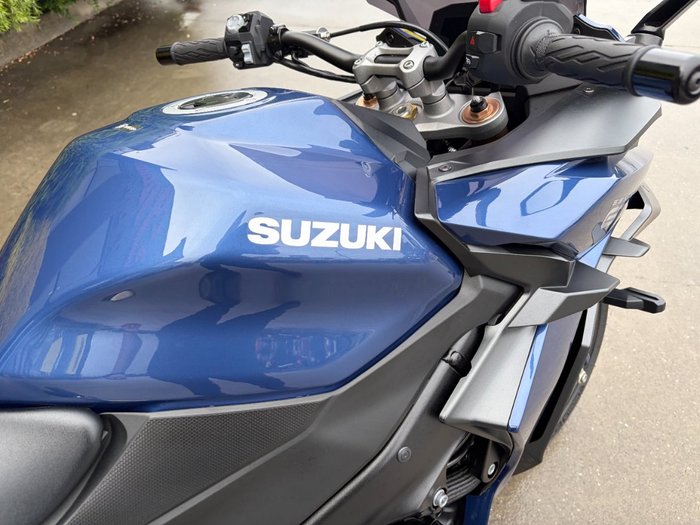2023 Suzuki GSX-S1000GT