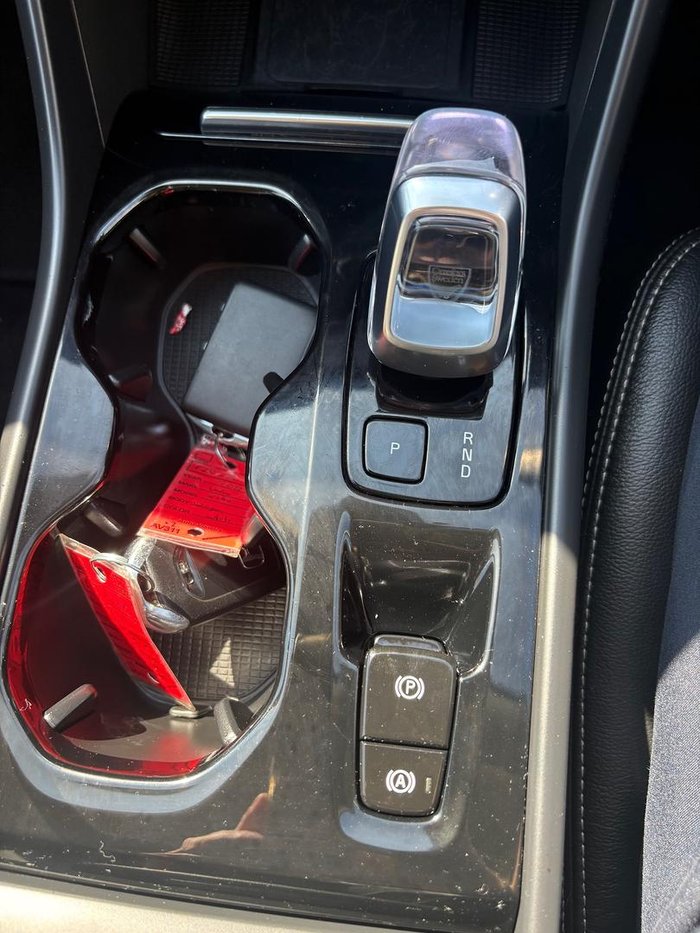 2022 Volvo XC40 Ultimate B5 Dark