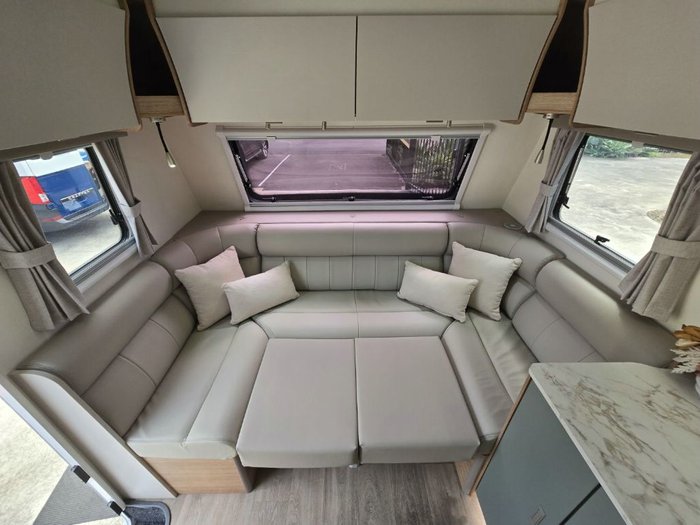 2025 JAYCO SILVERLINE 21.65-3.SL-MY25