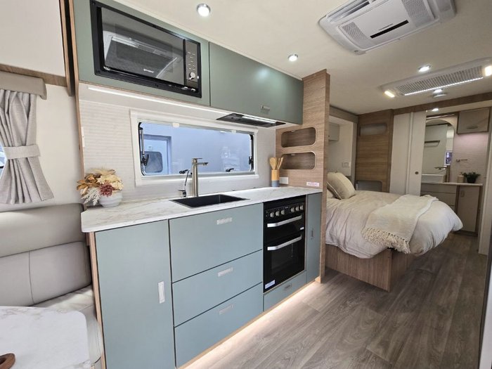 2025 JAYCO SILVERLINE 21.65-3.SL-MY25
