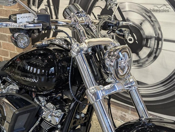 2025 Harley-Davidson Breakout 117 (FXBR) Softail Black