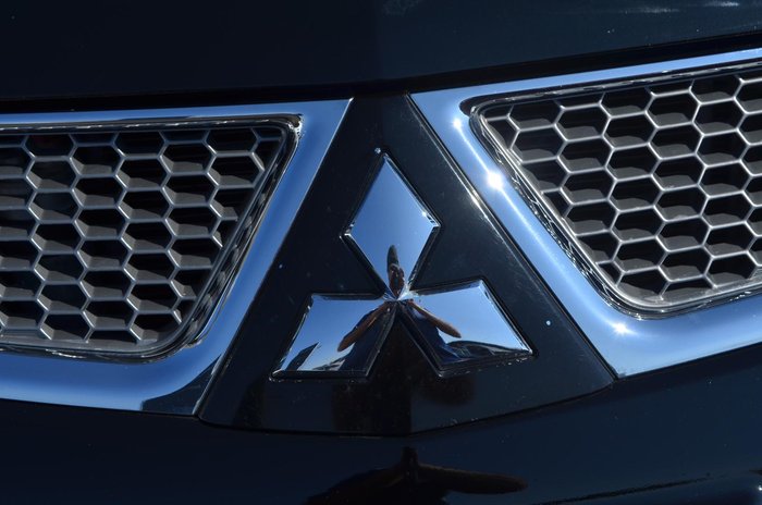 2012 Mitsubishi Triton GL-R