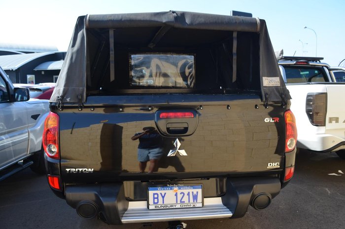 2012 Mitsubishi Triton GL-R