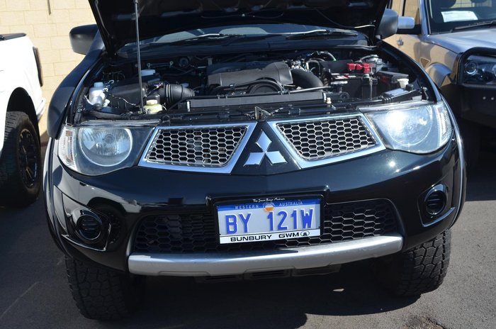 2012 Mitsubishi Triton GL-R