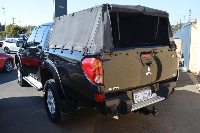 2012 Mitsubishi Triton GL-R