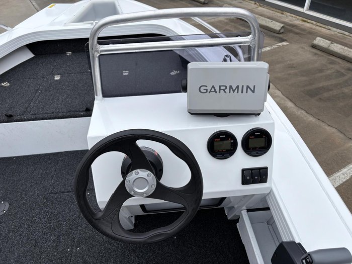 2026 QUINTREX 420 Renegade SC