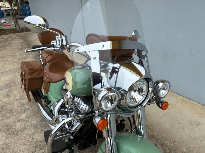 2020 Indian CHIEF VINTAGE W GREEN-IV CREAM Green