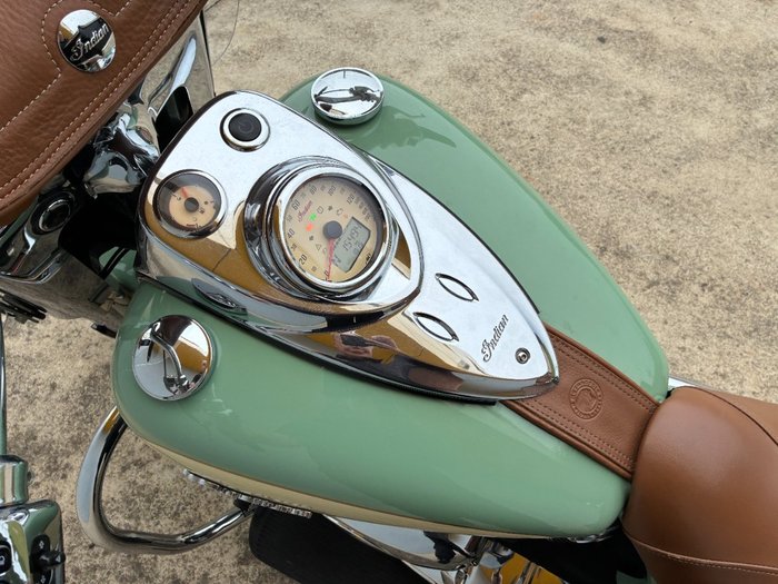 2020 Indian CHIEF VINTAGE W GREEN-IV CREAM Green