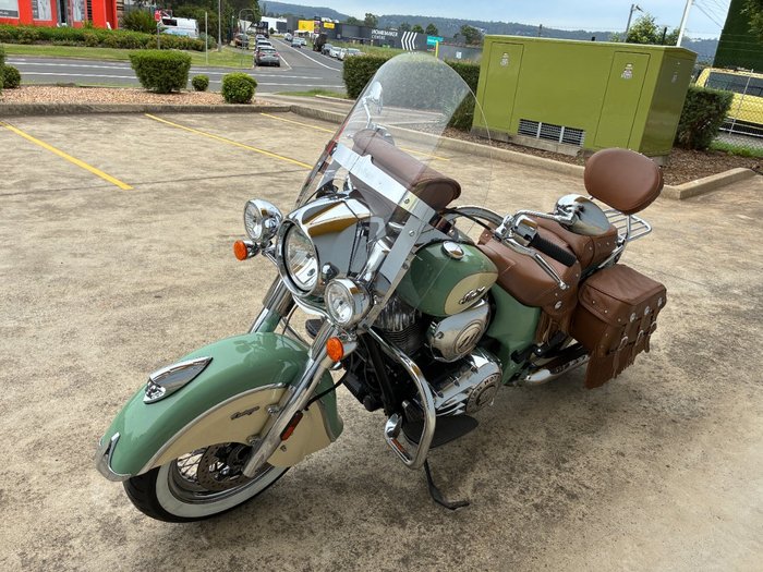 2020 Indian CHIEF VINTAGE W GREEN-IV CREAM Green