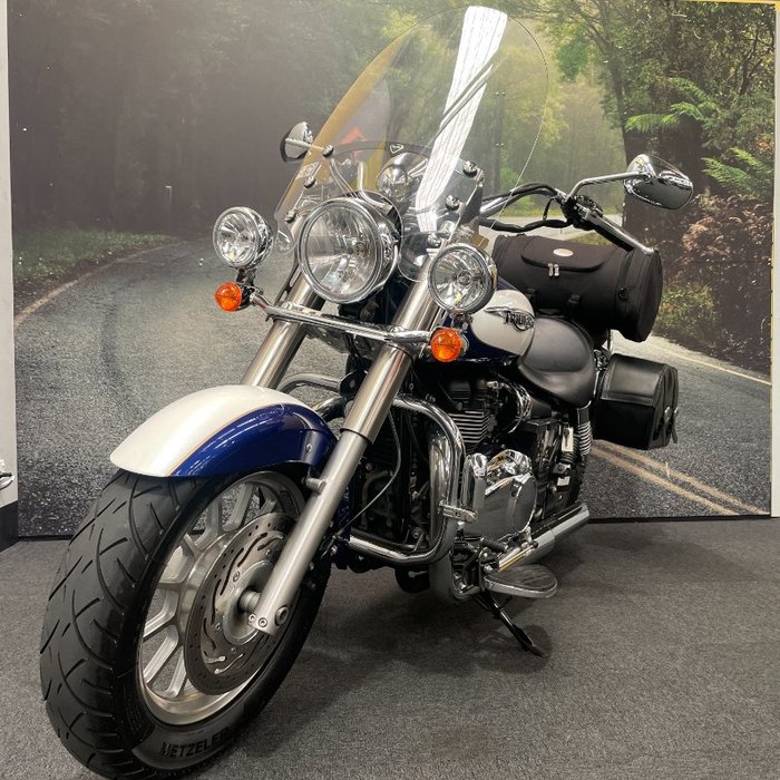 2012 Triumph AMERICA Blue