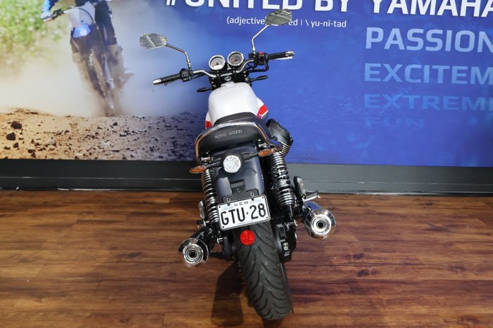 2023 MOTO GUZZI V7 SPECIAL White