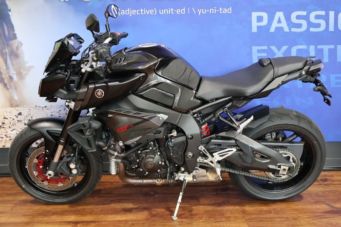 2016 Yamaha MT-10 Black