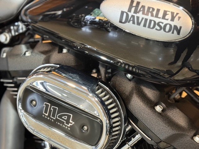 2022 HARLEY-DAVIDSON FLHCS HERITAGE CLASSIC 114
