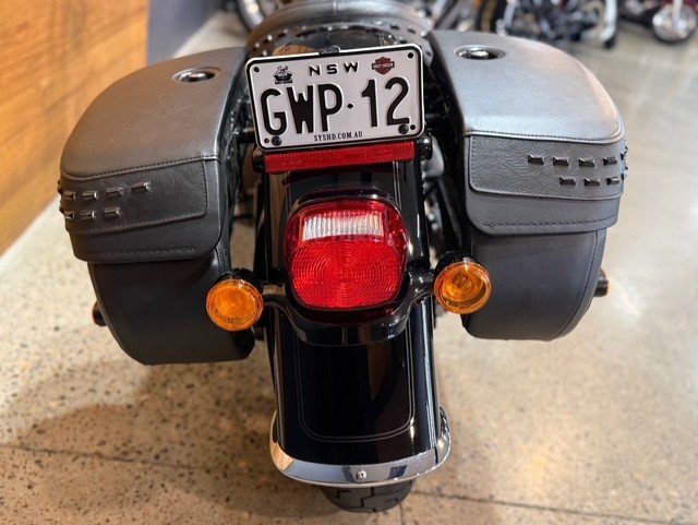 2022 HARLEY-DAVIDSON FLHCS HERITAGE CLASSIC 114