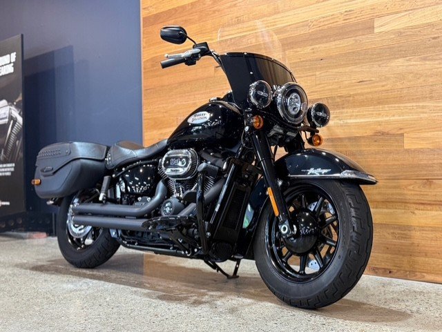 2022 HARLEY-DAVIDSON FLHCS HERITAGE CLASSIC 114