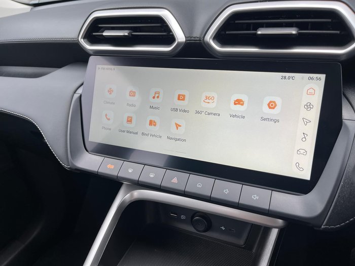 2025 MG ZS Essence Hybrid+