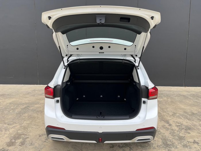 2025 MG ZS Essence Hybrid+