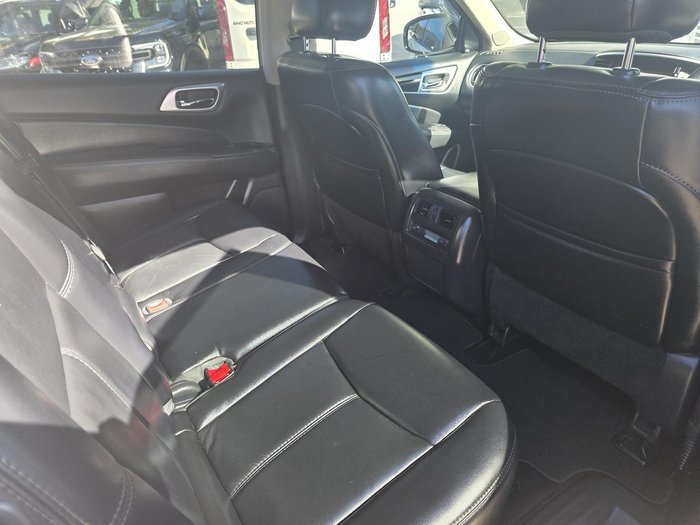 2015 Nissan Pathfinder ST-L