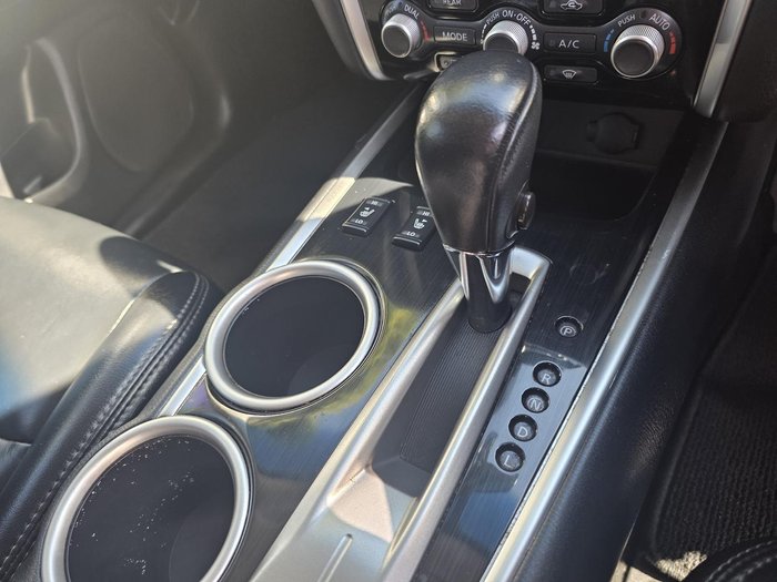 2015 Nissan Pathfinder ST-L