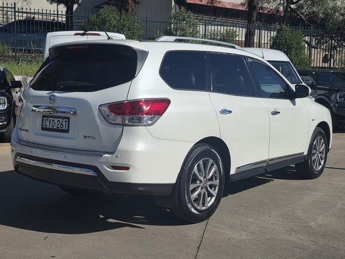 2015 Nissan Pathfinder ST-L