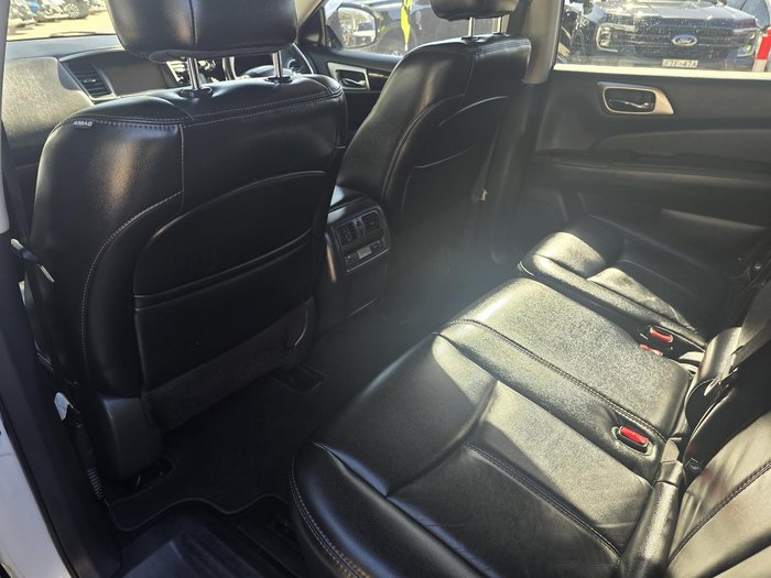 2015 Nissan Pathfinder ST-L