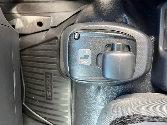 2025 Isuzu F Series FRR110-240 White