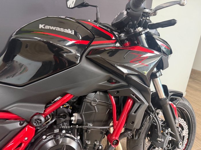 2025 Kawasaki Z650L (LAMS) Black