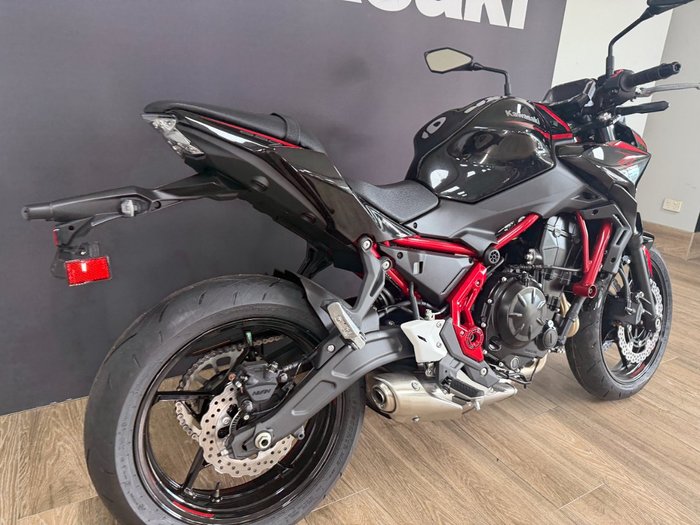 2025 Kawasaki Z650L (LAMS) Black