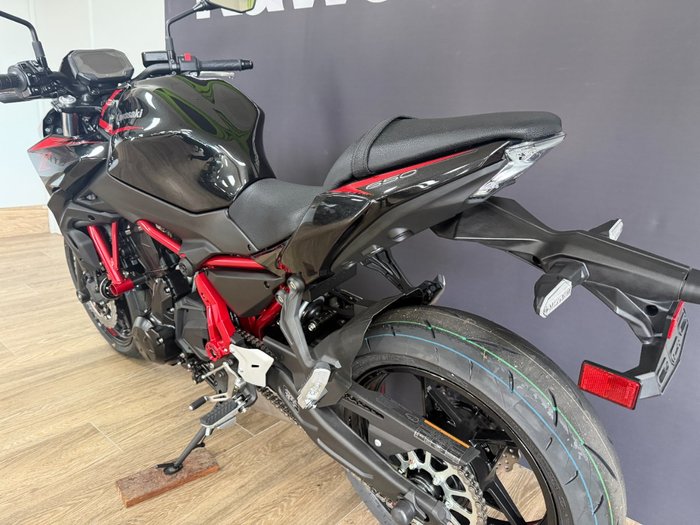 2025 Kawasaki Z650L (LAMS) Black