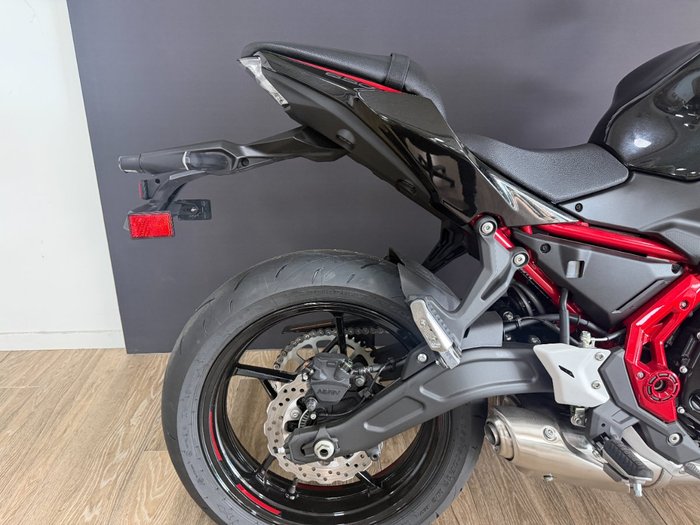 2025 Kawasaki Z650L (LAMS) Black