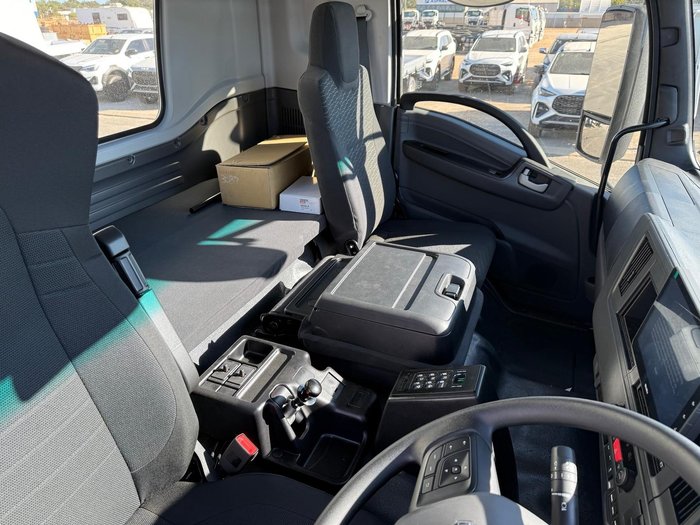 2025 Isuzu F Series FXZ 260-355 AT R45