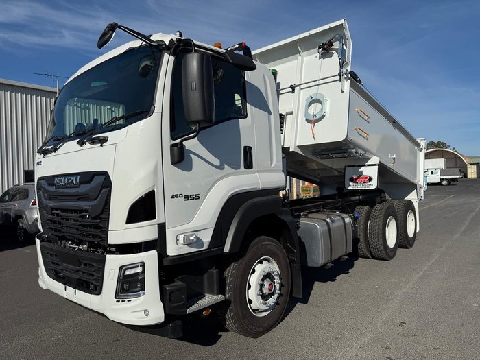 2025 Isuzu F Series