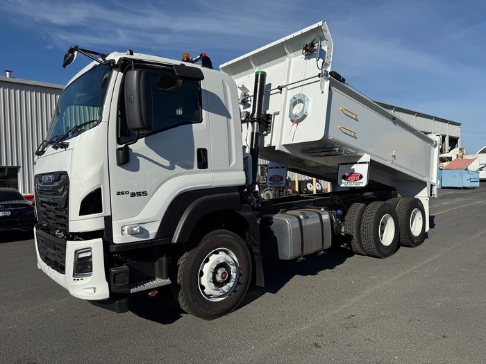 2025 Isuzu F Series